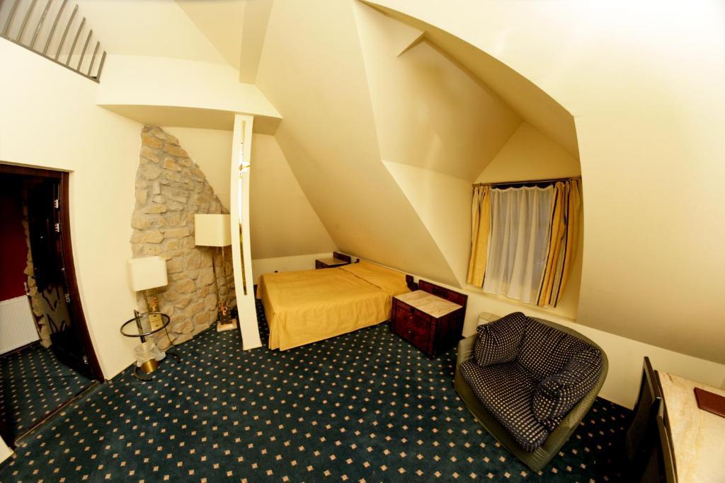 Hotel Podzamcze Tarnów Exterior foto