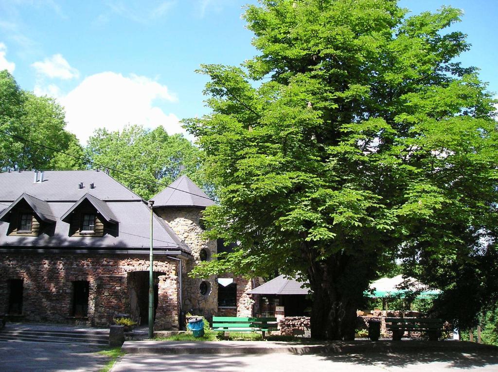 Hotel Podzamcze Tarnów Exterior foto