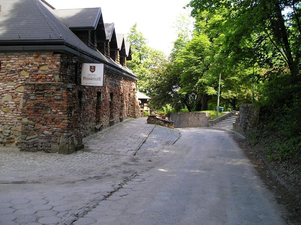 Hotel Podzamcze Tarnów Exterior foto